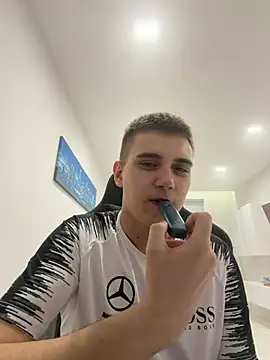 WARDEN_w Live XXX Chat