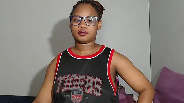 ANGELINE600 Chat XXX in diretta