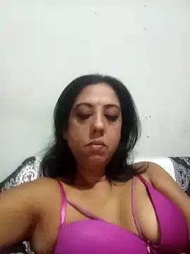 Zara4u Chat XXX in diretta