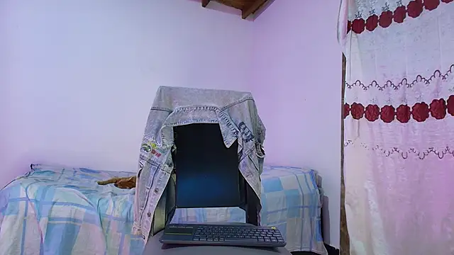 Czat XXX na żywo – Nikki__uwu