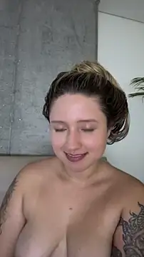 MiaPetit_'s Webcam Show