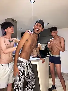 Show modela TheBatMansion na web-kameri