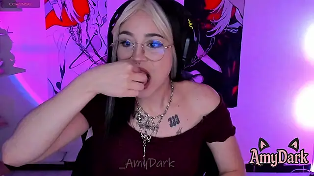 دردشة _AmyDark الجنسية المباشرة