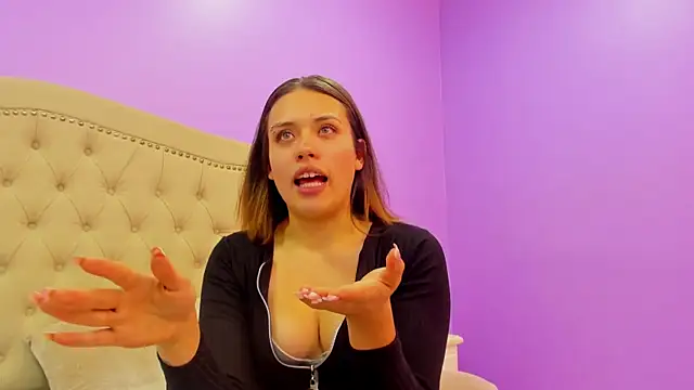 Chat +18 de AfroditaOwens ao vivo
