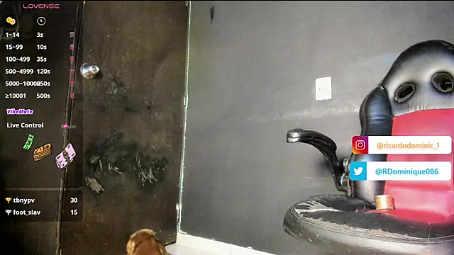 Chat +18 de FuckHardlove ao vivo