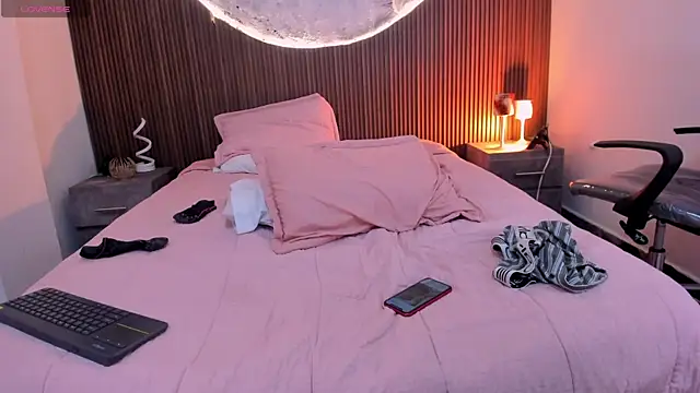 Andrewandlizzy's Webcam Show