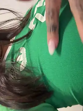 NicolleCooper Show in webcam
