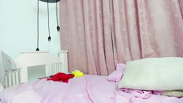 cris_dulce Adlı Modelin Canlı XXX Sohbeti