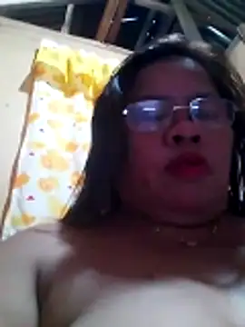 Huge_mama69 即時 XXX 聊天