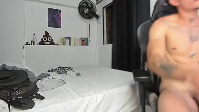ken_tokiio Pertunjukan Webcam