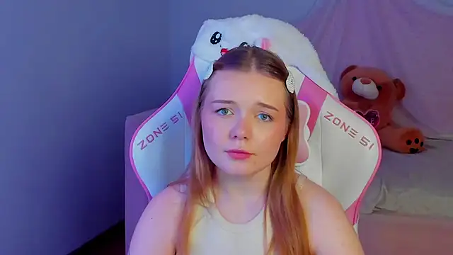 ElinaVale Chat XXX in diretta