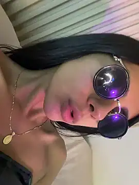 Lilybeeth live XXX chat