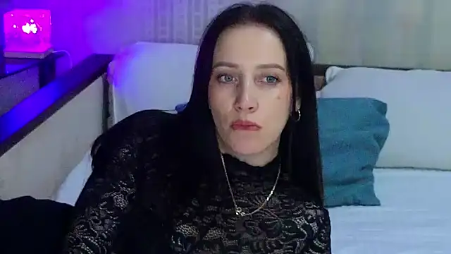 MonicaSweetx: онлайн-секс-чат