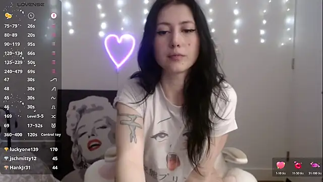 PlayfulApriln Live XXX chat