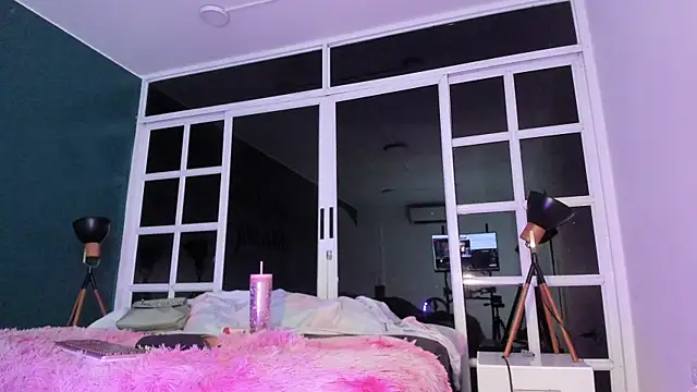 AntonellaRossi Adlı Modelin Canlı XXX Sohbeti
