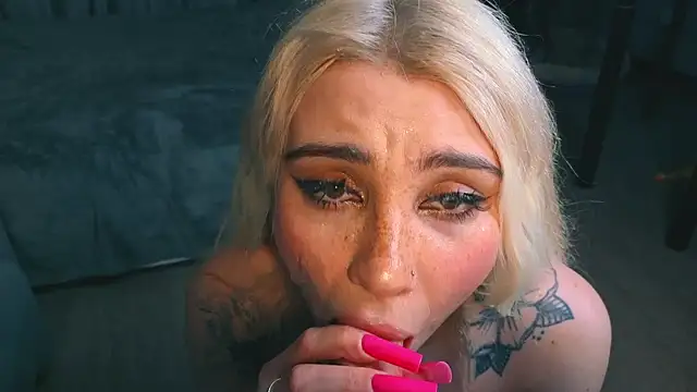 Ashley-Urban Chat XXX in diretta