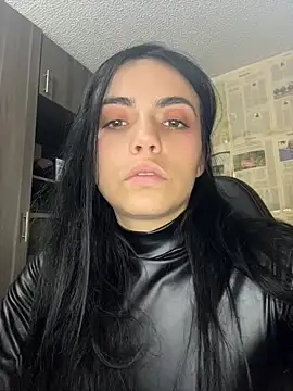 Chat +18 de i_am_nina_ ao vivo