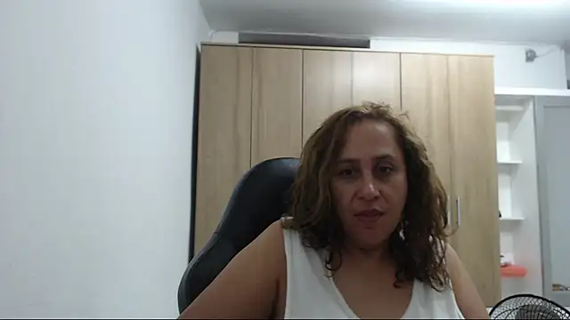 RoxanaLove9 Chat XXX in diretta