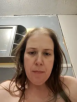 Chat +18 de 023thickandjuicy07 ao vivo