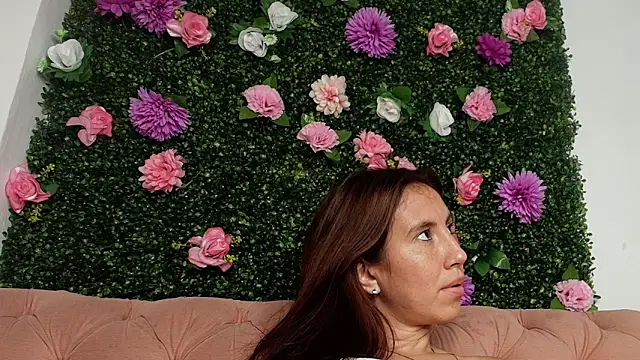 alix_rada Chat XXX in diretta
