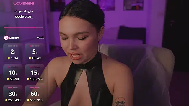 Dominatrix_Alice live XXX chat
