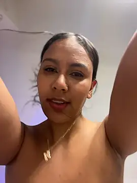 XXX chat uživo modela MiilaBlake