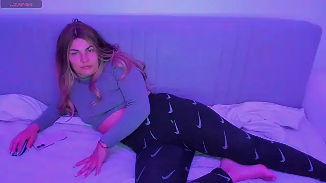 MiaKiittyy Adlı Modelin Canlı XXX Sohbeti