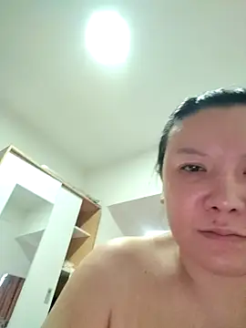 LILYsweetfcup's Live XXX Chat