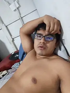 ChicoHot2503 webkamerás műsora