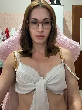 Irresistible24 Live XXX-Chat