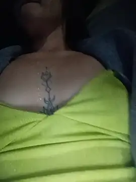 -NicolのライブXXXチャット
