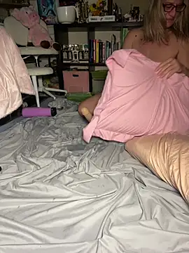 TrenaAnne Live XXX Chat