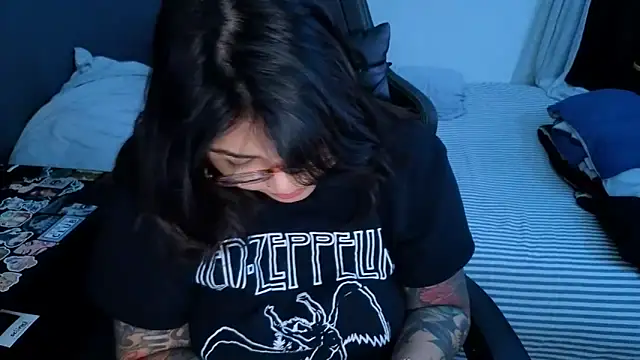 miacanela_xo Show in webcam