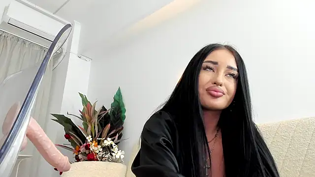 EmeraldKatt লাইভ XXX চ্যাট