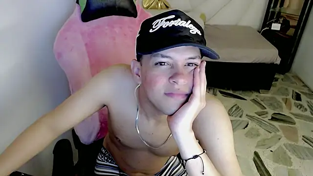 Top_and_bottom – webcam-show