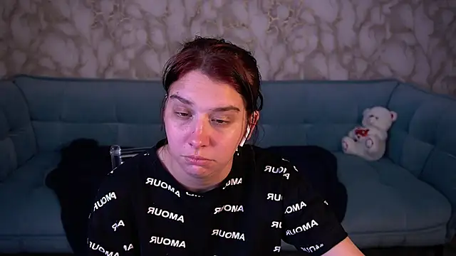 LiviaShy's Live XXX Chat