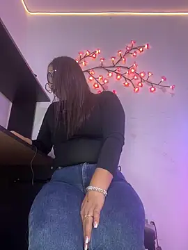 Amelia_laurent – Naživo XXX chat