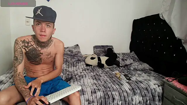 Kitty_and_jake's Webcam Show