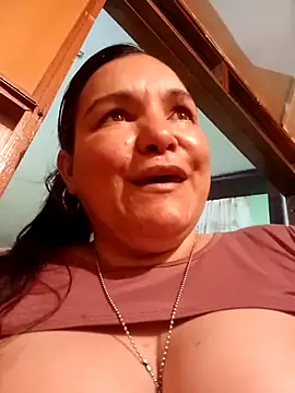 Zuleyka_69 Pertunjukan Webcam