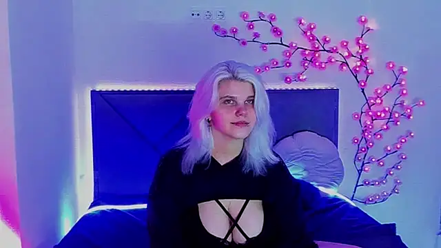 JoannLowe's Live XXX Chat