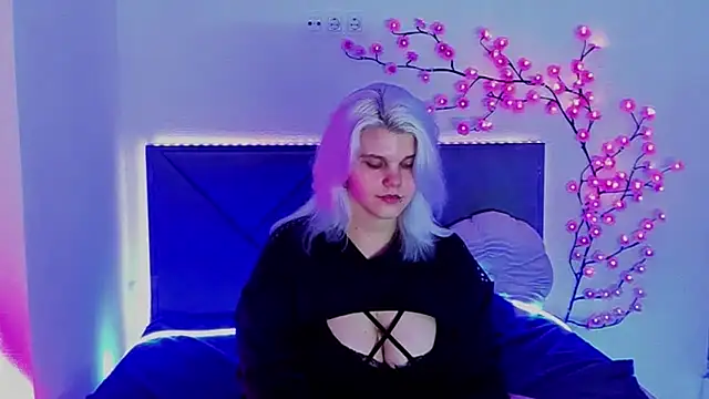 JoannLowe live XXX chat