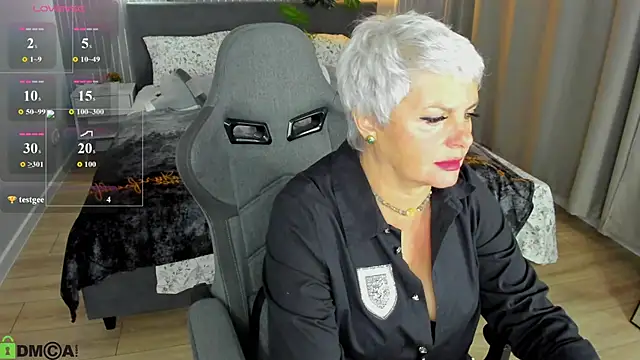 Linda_Zef1r's Webcam Show