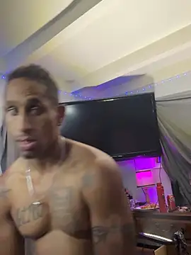 TheRealMrDLlong Live XXX-chat