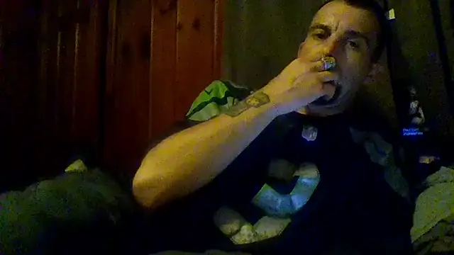 ryan100craige Show in webcam