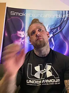 Smokebluntafterblunt's Webcam Show