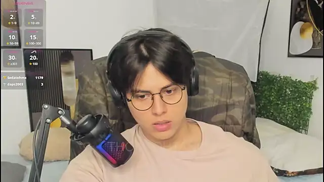 Thom_Ohtani's Live XXX Chat
