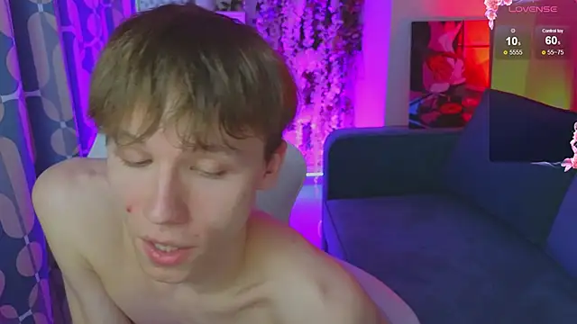 cuMte_boy's Webcam Show