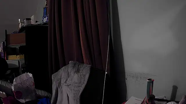 Chat +18 de nickytheehawtie ao vivo