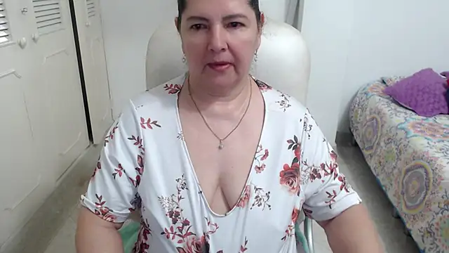 leonela_69 élő XXX-chatje