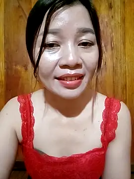 Yiyi102300's Webcam Show